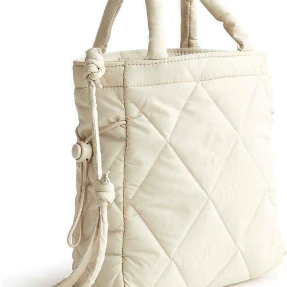 Vera Bradley Cream‎ Quilted Fabric Tote - Picture 5 of 7